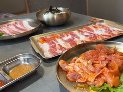 -围炉肉舍•炭烤活鳗•丹东海鲜烤肉(步行街店)