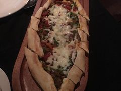 牛肉奶酪皮塔饼-Efes Turkish & Mediterranean Cuisine 艾菲斯餐厅(陆家嘴店)