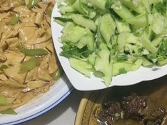 -老码头黑皮肘子锅包肉(赣水路店)