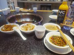 -川东坝子火锅(宝龙店)