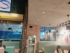 -牛小嫩串串火锅(老国贸总店)