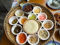 -包整·丝娃娃(一览甲秀楼风景店)