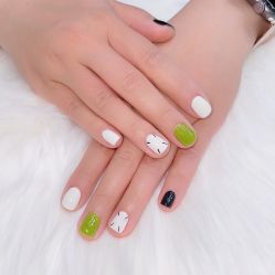 -七彩虹美甲美睫 半永久