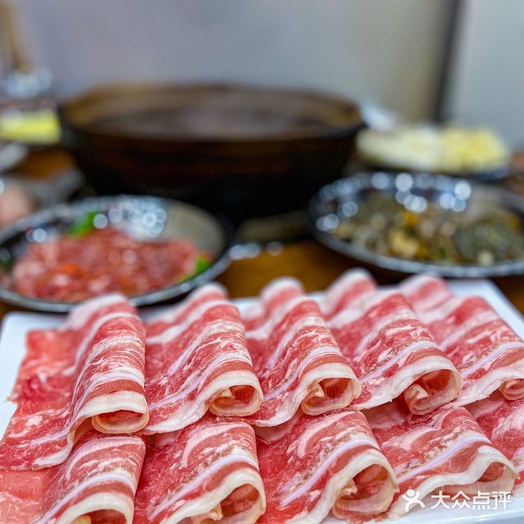 瓦小灶老火锅|一家海鲜吃到嘴里还在弹的炭火火锅店