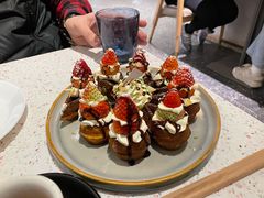 草莓忌廉华夫饼-BE BRIGHT KITCHEN(正佳广场店)