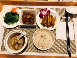 -海豚湾高端月子会所(黄浦店)