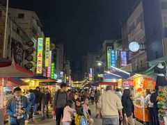 -六合夜市
