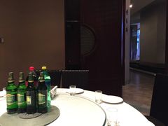 -八府香鸭·啫啫煲(华山路店)