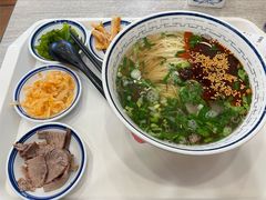 -陇兴楼兰州拉面(西安咸阳国际机场店)
