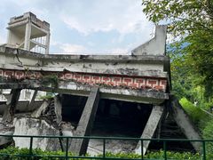-四川汶川特大地震漩口中学遗址