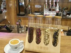 -ZING COFFEE 镜咖啡