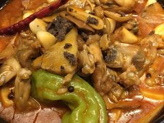 -云海肴·汽锅鸡·云南菜(天山百盛优客店)