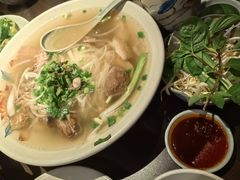 特别牛肉河粉-大头虾越式风味餐厅(光明广场店)