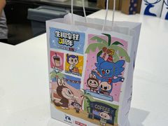 -瑞幸咖啡(长宁来福士B1层店)