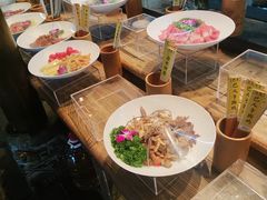 -帅巴人舅母子腊蹄民俗村