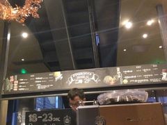 星巴克&nbsp;全黑围裙店(太古里店)-星巴克(成都太古里二店)