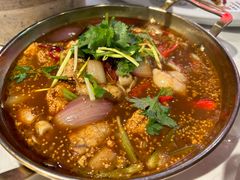 鱼籽烧鱼泡-百味地锅鸡(财校分店)