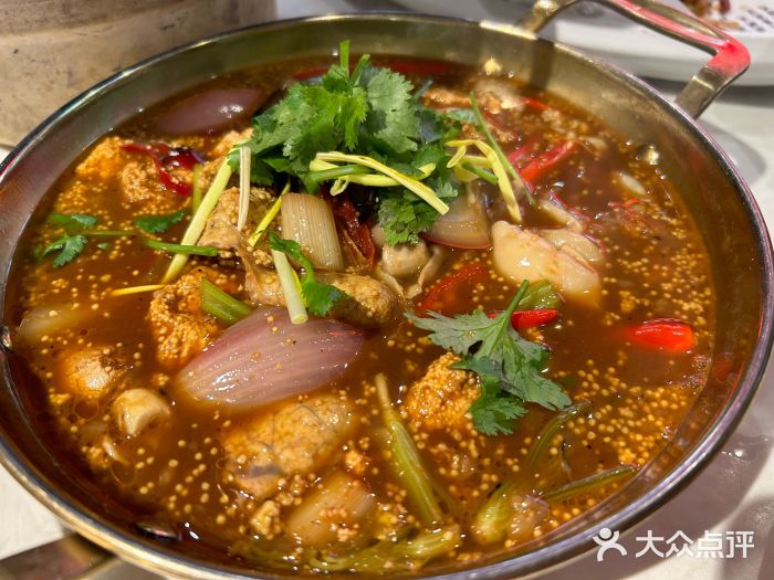 百味地锅鸡(财校分店)鱼籽烧鱼泡图片