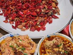 -肖四女乐山跷脚牛肉(滨江天街店)