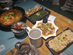 -八月美食小馆(银泰城总店)