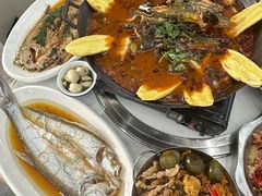 -丹水桥地锅鱼·翘嘴鲌·地方特色全鱼宴(丹江口大坝店)