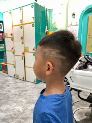 -爆米花儿童美发乐园