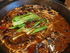 -都江堰石锅鱼