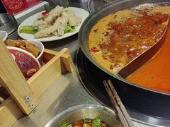 -鹿鸣山草本茶香火锅(园西路店)