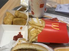 -麦当劳(顾村公园店)