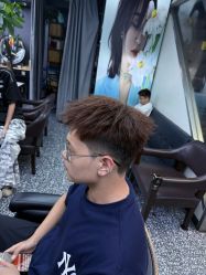 -藤野造型专业烫染接发