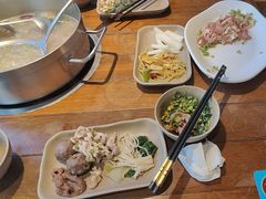 -领鲜潮牛鲜牛羊肉火锅(宏昌店)