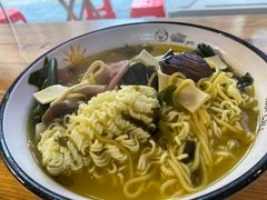 -小熊纪称盘麻辣烫