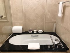 -广州富力丽思卡尔顿酒店