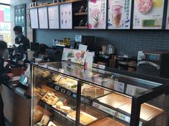 面包甜点陈列柜-星巴克(哈尔滨道外百盛店)