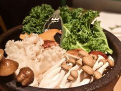 -三出山火锅(万象天地店)