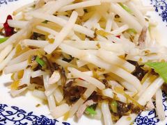 太湖芦苇根炒肉丝-呼吸森林·生态农庄农家乐私房菜