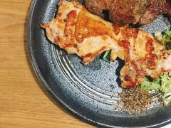 -樱花里音乐餐吧·牛扒椰子鸡(东圃店)
