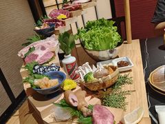 -山川小町·极番烧肉(新地假日广场店)