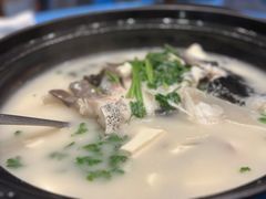 浓汤鱼头-老淳安—伴山伴湖(千岛湖开元度假村店)