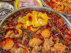 -晓彭肥肠鸡·泡椒鸡火锅(水木天地店)