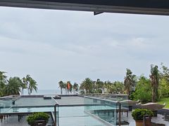 -亚龙湾喜来登·美景台大堂吧