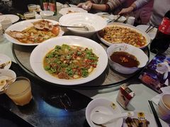 -巴特餐饮6加1音乐餐吧·新疆菜