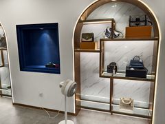 -聚云奢二手奢侈品黄金手表包包回收·中古店(中福城店)