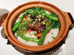 招牌传统腊味煲仔饭-最品火锅