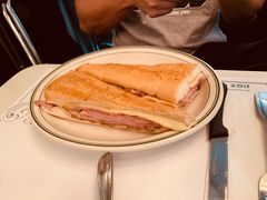 著名古巴三文治-Versailles Restaurant Cuban Cuisine