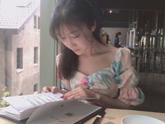 -穹六人间 people 6(岳阳路店)