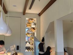 -VERIE BAKEHOUSE
