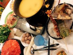 -鲜入围煮花胶鸡海鲜火锅