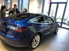 -TESLA 特斯拉(上海太古汇体验店)