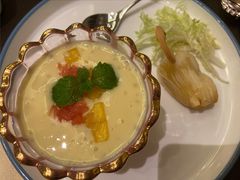 杨枝甘露天鹅酥-杭州西湖柳莺里酒店·闻莺厅